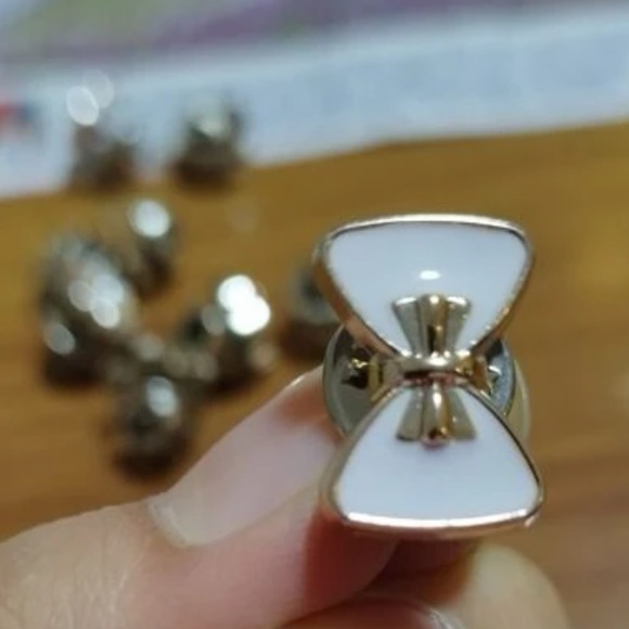 🆕 12pcs Rabbit & Bow Decor Scarf Pin - Picture 5 of 5